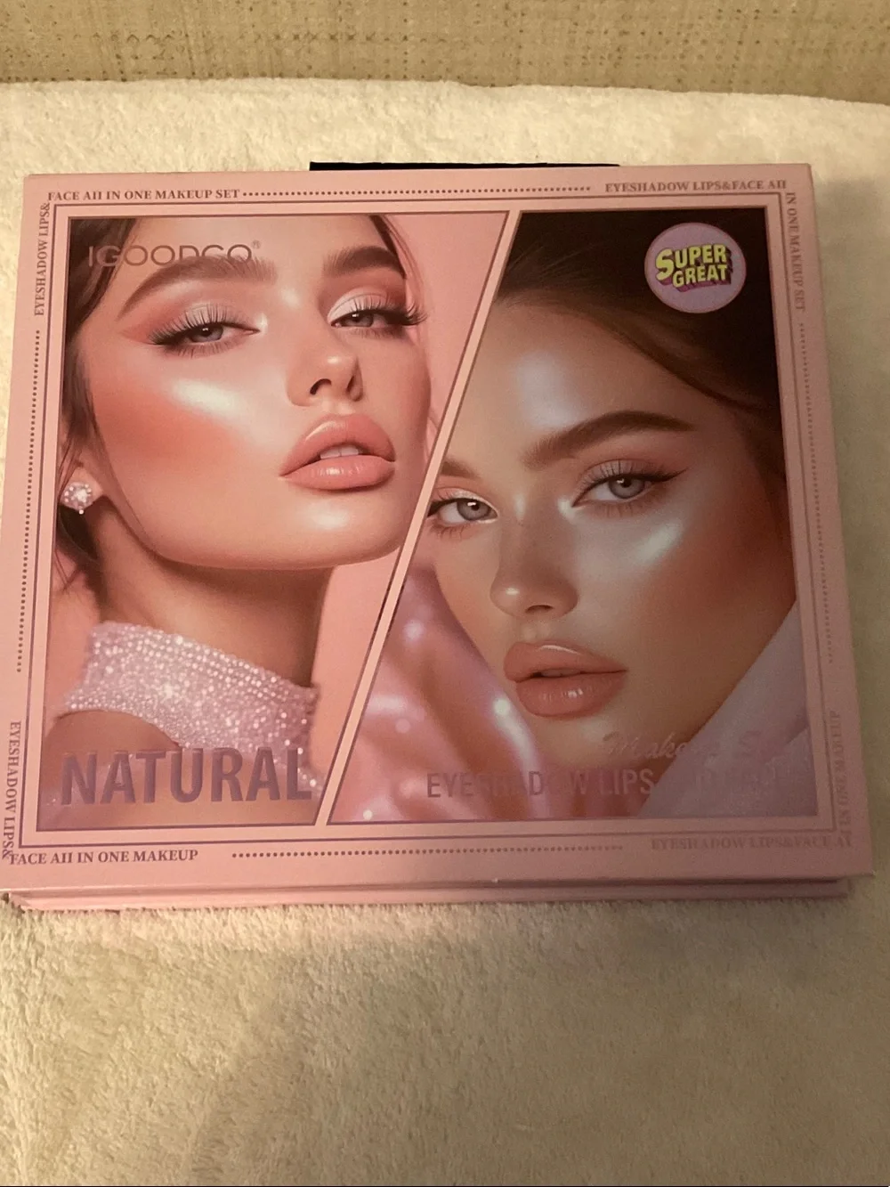 Natural Pink Eyeshadow Palette — Soft Pink Shades